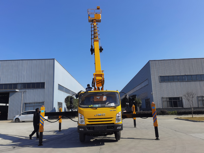 江鈴國(guó)六32米高空作業(yè)車 江鈴國(guó)六32米高空作業(yè)車