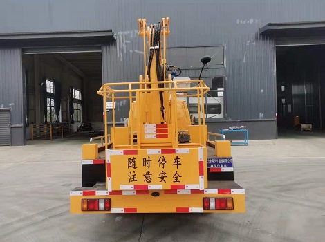 雙排折臂藍牌13米高空作業(yè)車 雙排折臂藍牌13米高空作業(yè)車