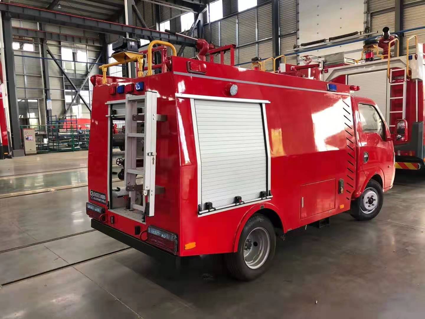 東風(fēng)途逸1噸水罐消防車 東風(fēng)途逸1噸水罐消防車