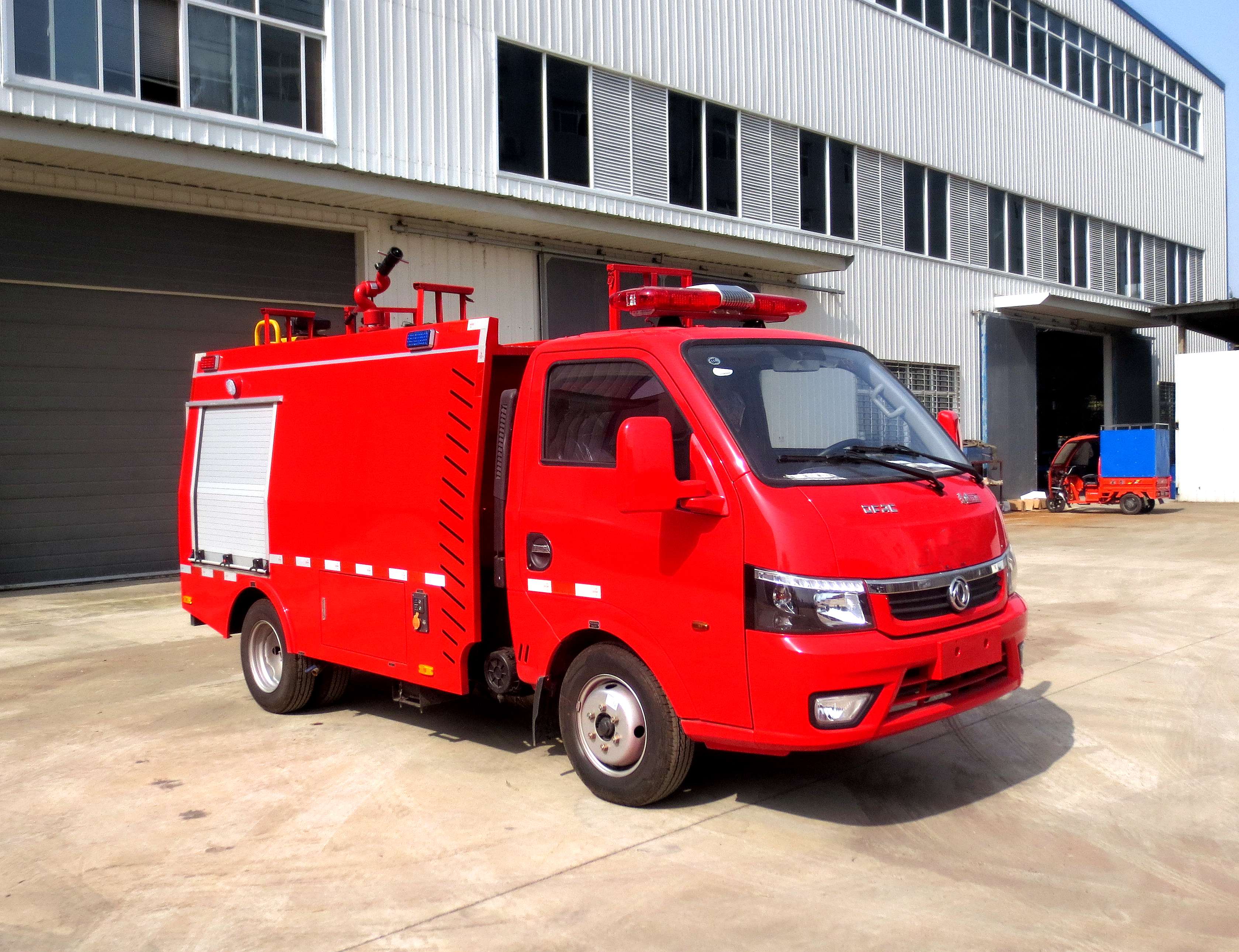 東風(fēng)途逸2噸水罐消防車 東風(fēng)途逸2噸水罐消防車