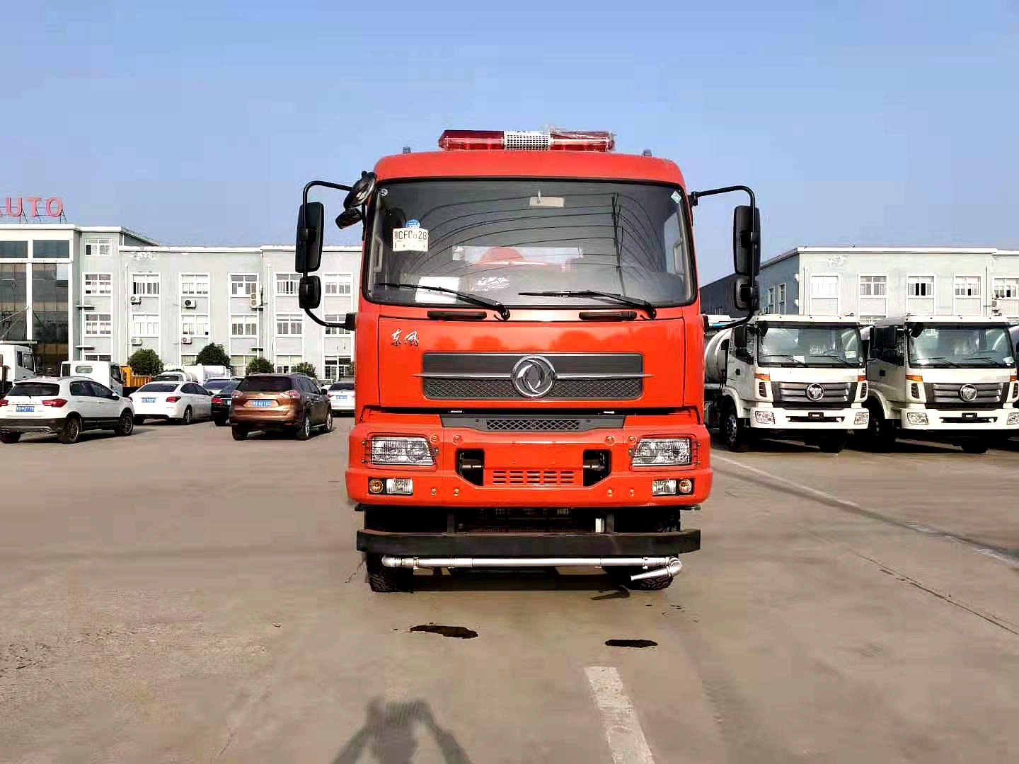 東風六驅(qū)8噸森林消防車 東風六驅(qū)8噸森林消防車