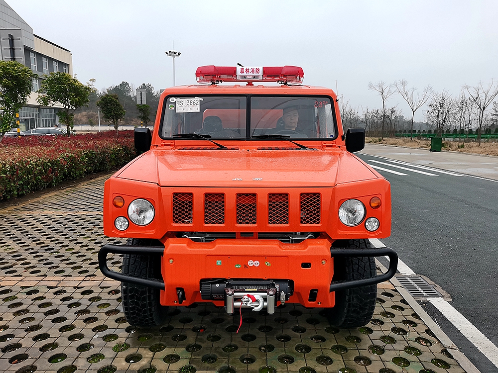北汽勇士四驅(qū)森林消防供水車 北汽勇士四驅(qū)森林消防供水車