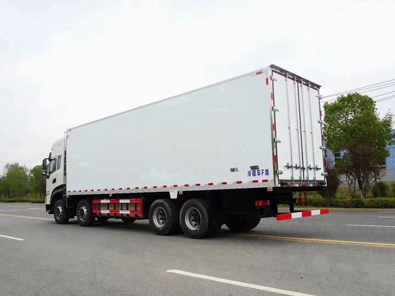 東風(fēng)天龍KL前四后八冷藏車(chē) 東風(fēng)天龍KL前四后八冷藏車(chē)