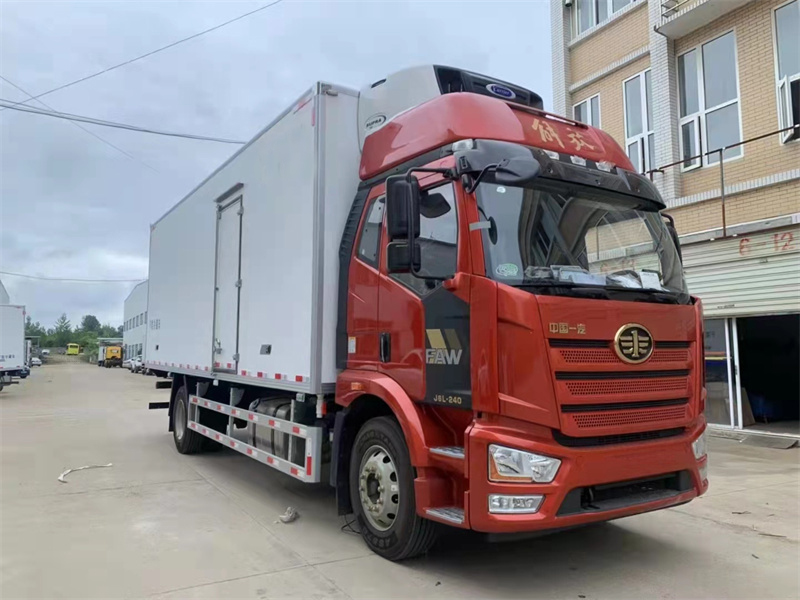 國(guó)六 精英版J6L解放6.8米高頂雙臥冷藏車(chē) 國(guó)六 精英版J6L解放6.8米高頂雙臥冷藏車(chē)