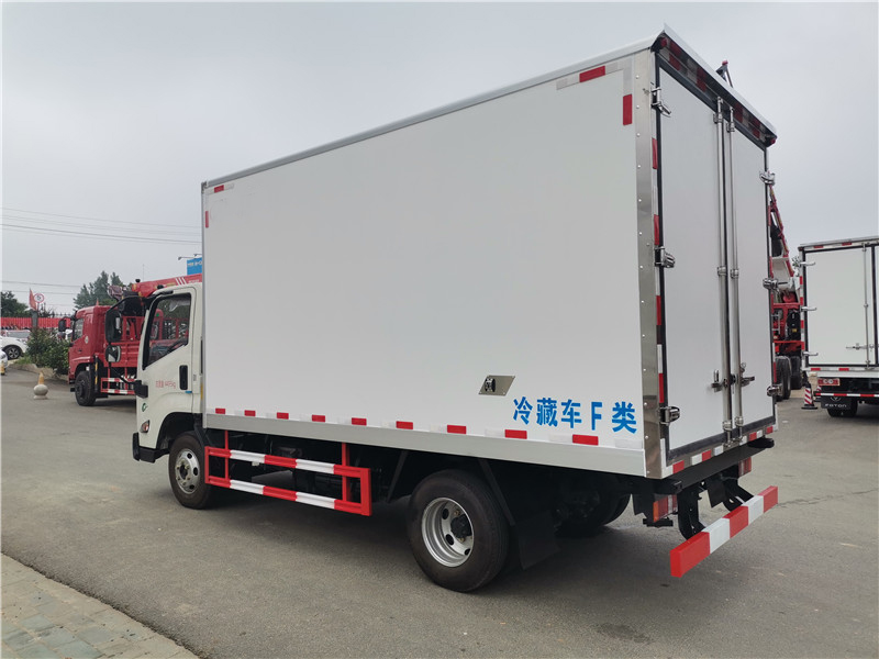 國六 江鈴凱運(yùn)4.2米肉鉤冷藏車 國六 江鈴凱運(yùn)4.2米肉鉤冷藏車