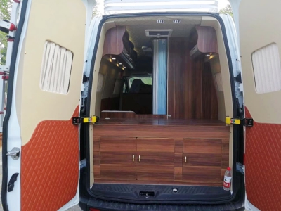 福特新全順中軸中頂B型房車 福特新全順中軸中頂B型房車