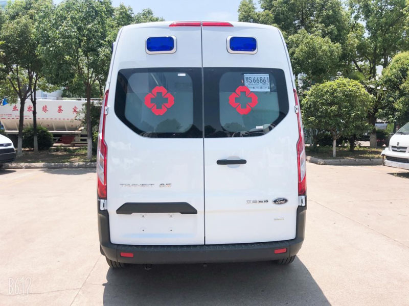 福特V362中軸中頂監(jiān)護型救護車(汽油) 福特V362中軸中頂監(jiān)護型救護車(汽油)