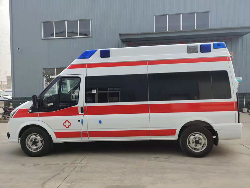 福特V348長(zhǎng)軸高頂救護(hù)車(chē) 福特V348長(zhǎng)軸高頂救護(hù)車(chē)