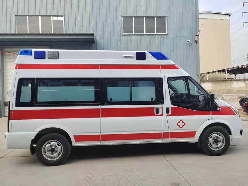 福特V348長(zhǎng)軸高頂救護(hù)車(chē) 福特V348長(zhǎng)軸高頂救護(hù)車(chē)