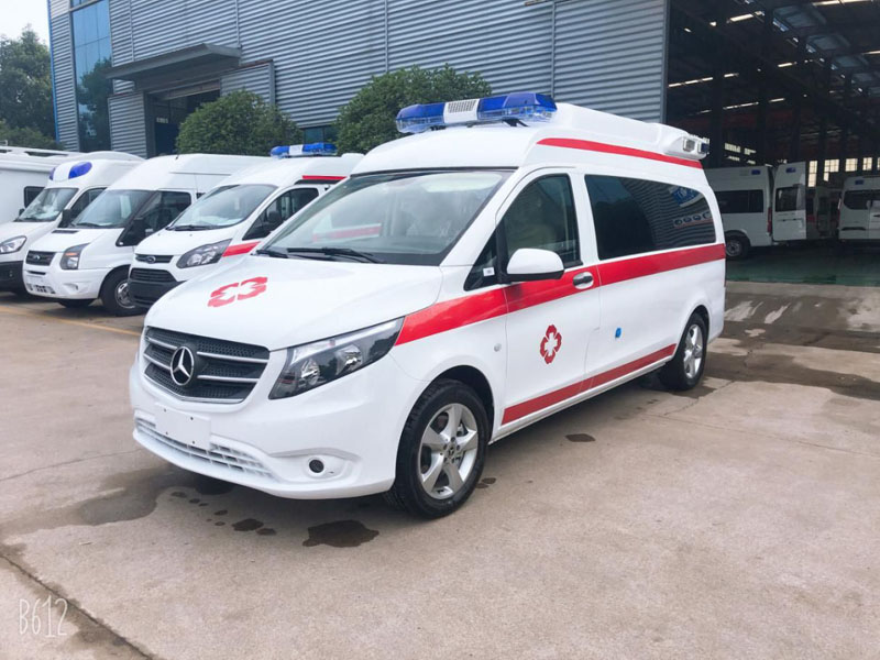 奔馳新威霆負壓監(jiān)護型(ABS內飾)救護車