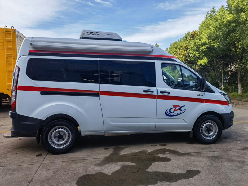 (柴油)福特V362核酸取樣檢測(cè)車 (柴油)福特V362核酸取樣檢測(cè)車