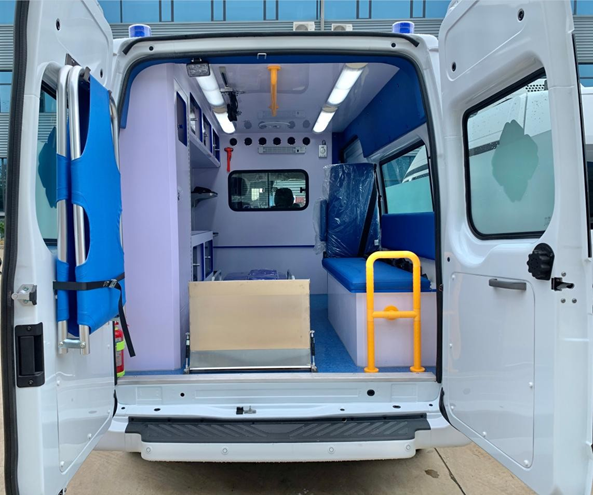 新世代 PRO 長軸中頂監(jiān)護(hù)救護(hù)車 新世代 PRO 長軸中頂監(jiān)護(hù)救護(hù)車