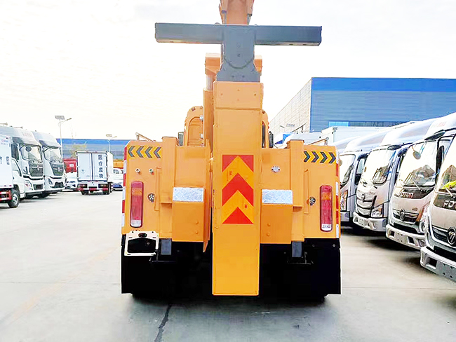 國(guó)六重汽豪沃前四后八拖吊聯(lián)體清障車(chē) 國(guó)六重汽豪沃前四后八拖吊聯(lián)體清障車(chē)