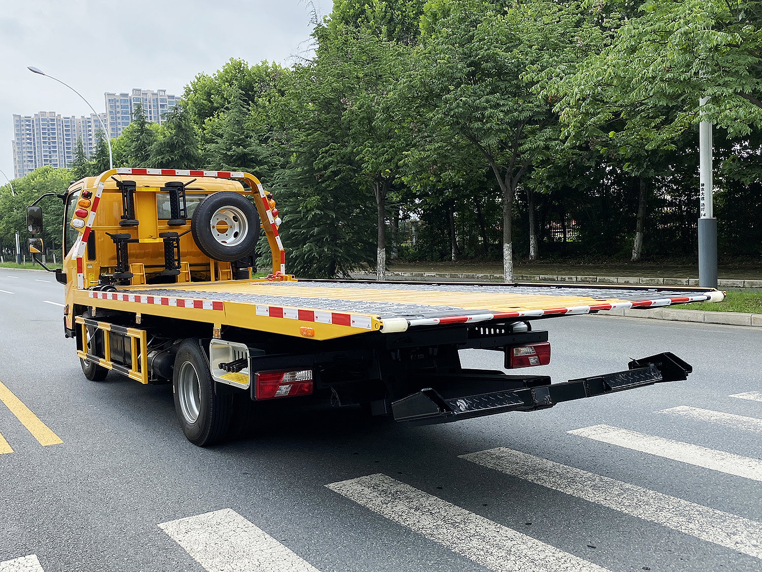 國六江鈴凱運(yùn)藍(lán)牌一體板清障車 國六江鈴凱運(yùn)藍(lán)牌一體板清障車