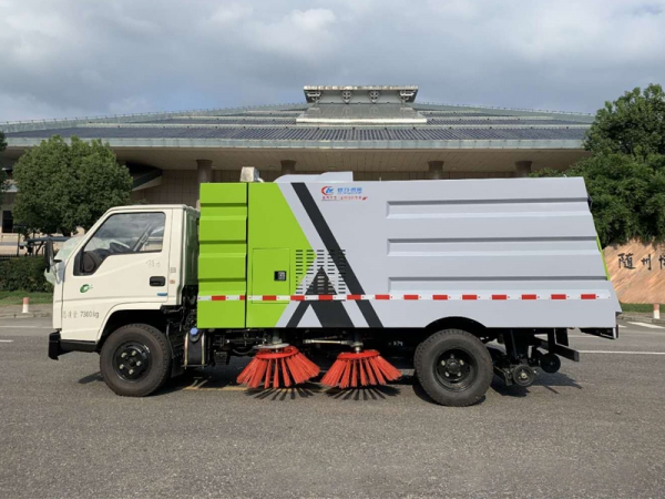 國(guó)六江鈴凱銳掃路車(chē) 國(guó)六江鈴凱銳掃路車(chē)