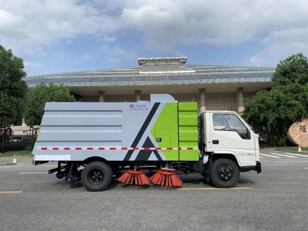 國(guó)六江鈴凱銳掃路車(chē) 國(guó)六江鈴凱銳掃路車(chē)