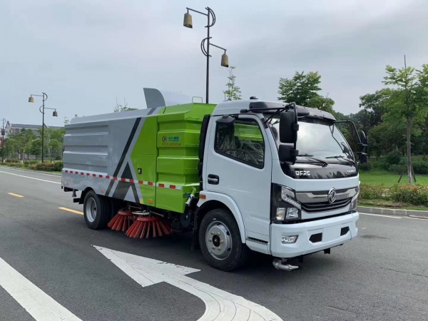 國(guó)六東風(fēng)凱普特7.5方掃路車 國(guó)六東風(fēng)凱普特7.5方掃路車