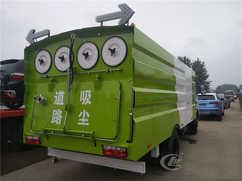 1.5方水 6方塵東風D7 吸塵車 1.5方水 6方塵東風D7 吸塵車