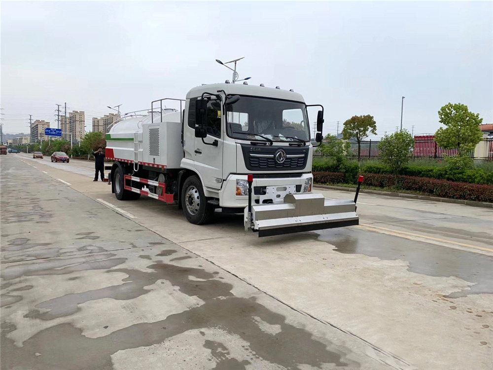 國六8立方東風(fēng)天錦 路面清洗車 國六8立方東風(fēng)天錦 路面清洗車