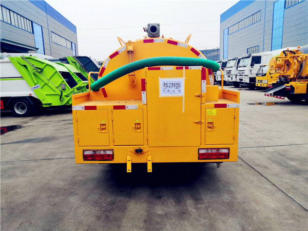 小多利卡清洗吸糞車(chē) 小多利卡清洗吸糞車(chē)