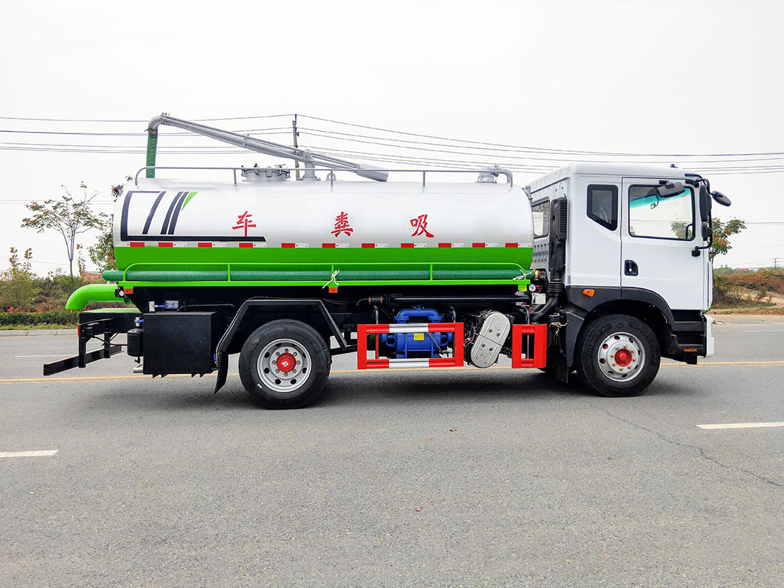 東風(fēng)D9吸糞車12方 東風(fēng)D9吸糞車12方