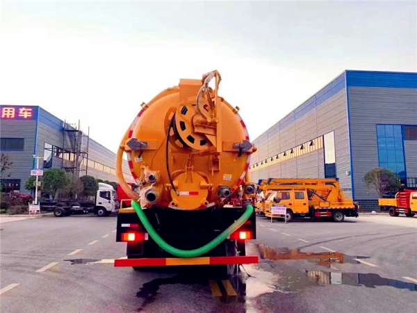東風(fēng)天龍大型市政搶修車 東風(fēng)天龍大型市政搶修車