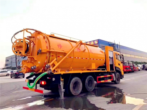 東風(fēng)天龍大型市政搶修車 東風(fēng)天龍大型市政搶修車