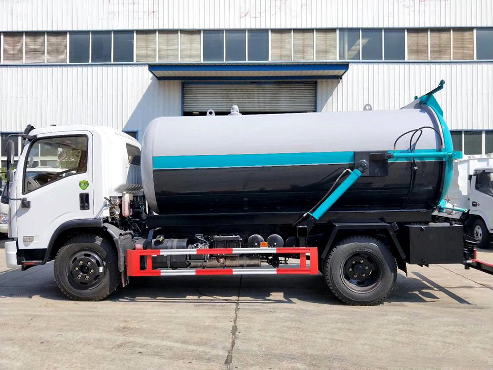 國六8方東風(fēng)D7 吸污車 國六8方東風(fēng)D7 吸污車