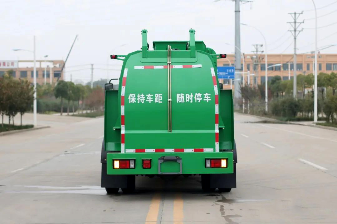 慶鈴五十鈴6方餐廚垃圾車(chē) 慶鈴五十鈴6方餐廚垃圾車(chē)