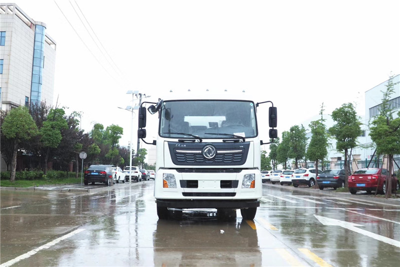 東風(fēng)天龍后八輪20噸噴霧車(chē)，國(guó)六綠化噴灑車(chē)