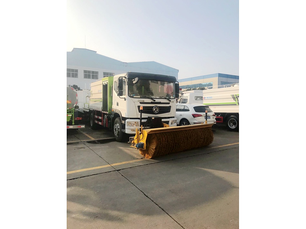 東風(fēng)華神T5噴霧霧炮車國(guó)六10立方/50-100米霧炮 東風(fēng)華神T5噴霧霧炮車國(guó)六10立方/50-100米霧炮