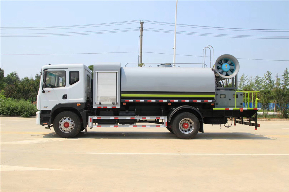 國(guó)六12方東風(fēng)D9 抑塵車50-100米 國(guó)六12方東風(fēng)D9 抑塵車50-100米