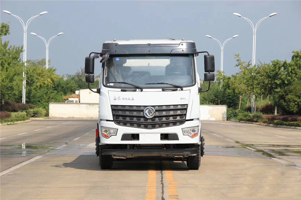 國(guó)六20立方東風(fēng)專(zhuān)底后雙橋 灑水車(chē) 國(guó)六20立方東風(fēng)專(zhuān)底后雙橋 灑水車(chē)