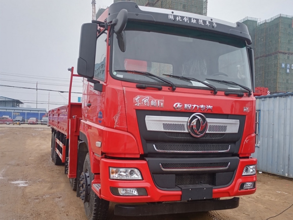 國六東風(fēng)暢行D7前四后八隨車吊新品上市 國六東風(fēng)暢行D7前四后八隨車吊新品上市