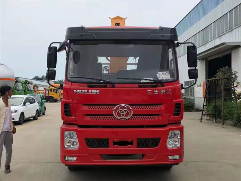 國(guó)六三環(huán)昊龍?zhí)嵘龢虺S12噸吊機(jī) 國(guó)六三環(huán)昊龍?zhí)嵘龢虺S12噸吊機(jī)