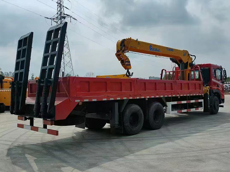 EQ5256JSQL6D31東風(fēng)DV5后八輪隨車吊 EQ5256JSQL6D31東風(fēng)DV5后八輪隨車吊