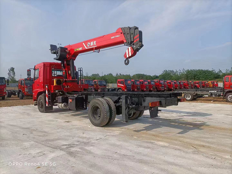 DFV5183JSQGP6D東風(fēng)暢行D3單橋隨車吊 DFV5183JSQGP6D東風(fēng)暢行D3單橋隨車吊