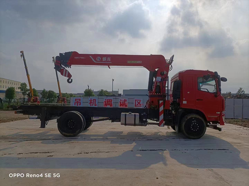 DFV5183JSQGP6D東風(fēng)暢行D3單橋隨車吊 DFV5183JSQGP6D東風(fēng)暢行D3單橋隨車吊