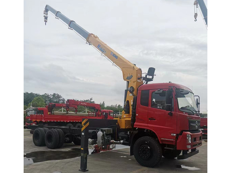 DFV5243JSQGP6D東風(fēng)專底D3V后雙橋隨車吊 DFV5243JSQGP6D東風(fēng)專底D3V后雙橋隨車吊