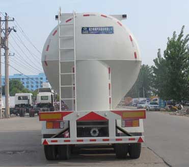 程力威牌CLW9405GFL型低密度粉粒物料運(yùn)輸半掛車 程力威牌CLW9405GFL型低密度粉粒物料運(yùn)輸半掛車