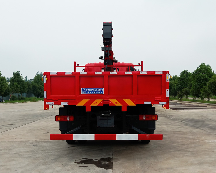 程力威牌CLW5163JSQ6SZ型隨車起重運(yùn)輸車 程力威牌CLW5163JSQ6SZ型隨車起重運(yùn)輸車