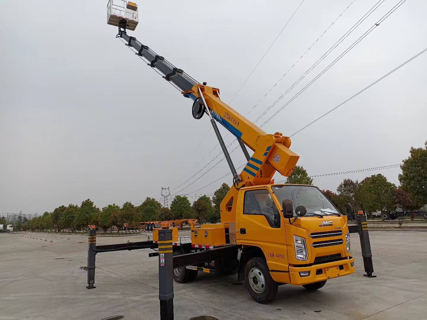 藍牌27米高空作業(yè)車 藍牌27米高空作業(yè)車