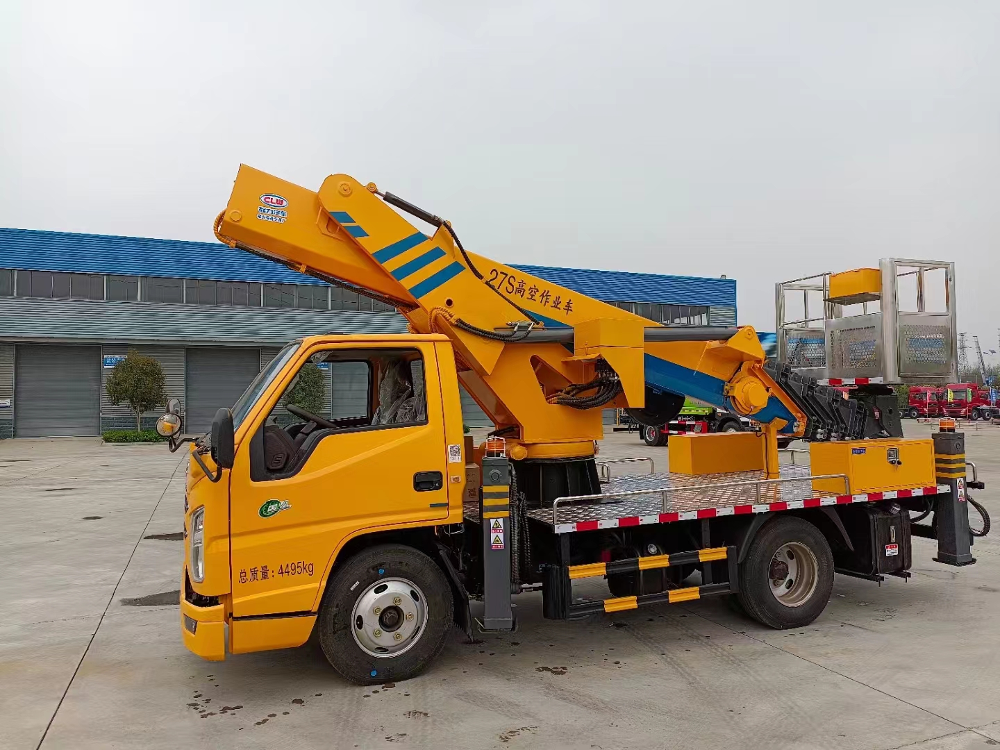 藍牌27米高空作業(yè)車 藍牌27米高空作業(yè)車