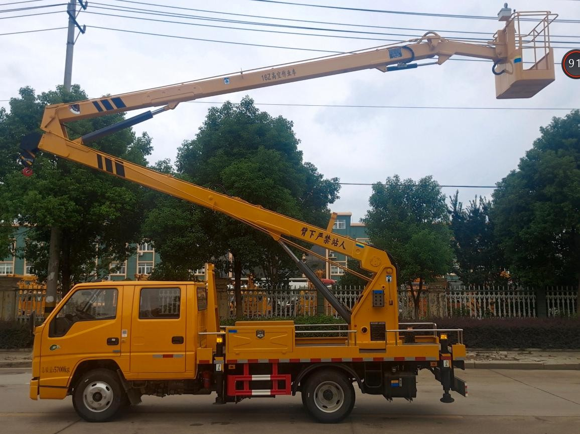 折臂16米高空作業(yè)車 折臂16米高空作業(yè)車