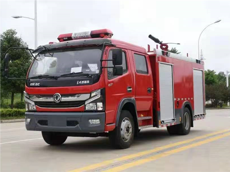 東風(fēng)5噸泡沫消防車 東風(fēng)5噸泡沫消防車