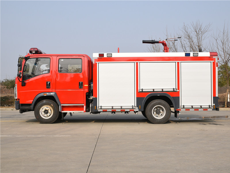 重汽輕卡4噸泡沫消防車(chē) 重汽輕卡4噸泡沫消防車(chē)