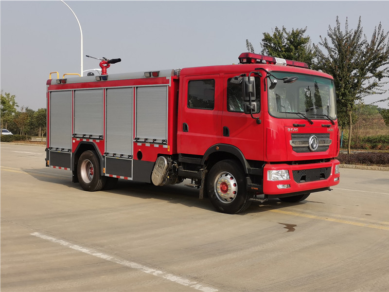 東風(fēng)7噸泡沫消防車 東風(fēng)7噸泡沫消防車
