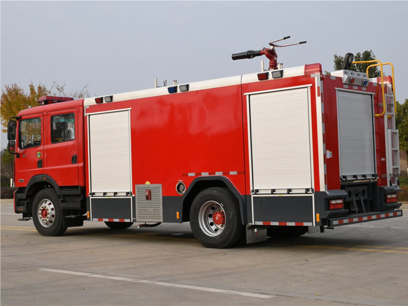 重汽豪沃8T泡沫消防車 重汽豪沃8T泡沫消防車