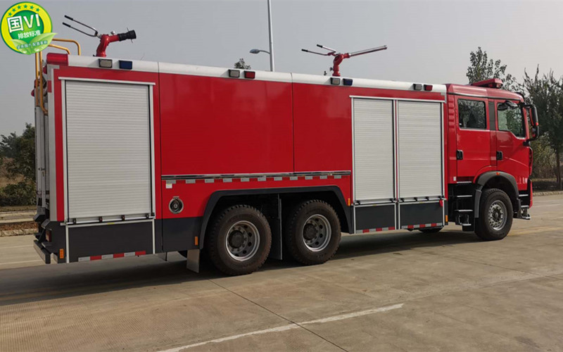 國六重汽12噸水泡沫干粉聯(lián)用消防車 國六重汽12噸水泡沫干粉聯(lián)用消防車