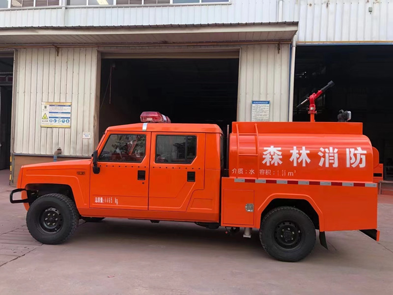 勇士1.5噸雙排供水車 勇士1.5噸雙排供水車
